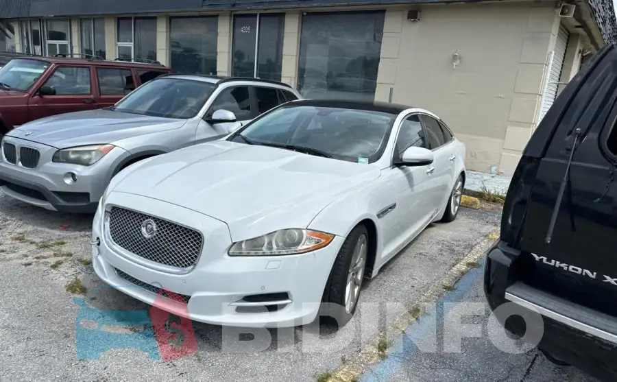 SAJWA1CZXF8V77332 Photo# 2