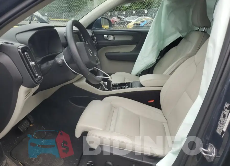 YV4162UL7M2523347 Photo# 7