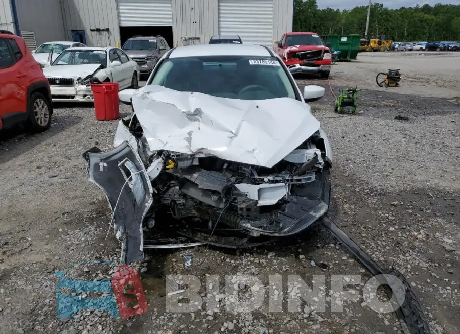 1FADP3F22JL284261 Photo# 5