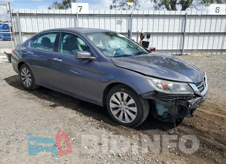 1HGCR2F85FA150878 Photo# 4
