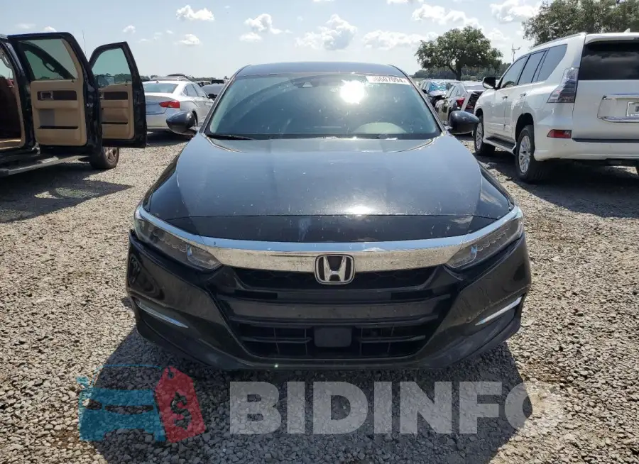 1HGCV3F19KA009343 Photo# 5