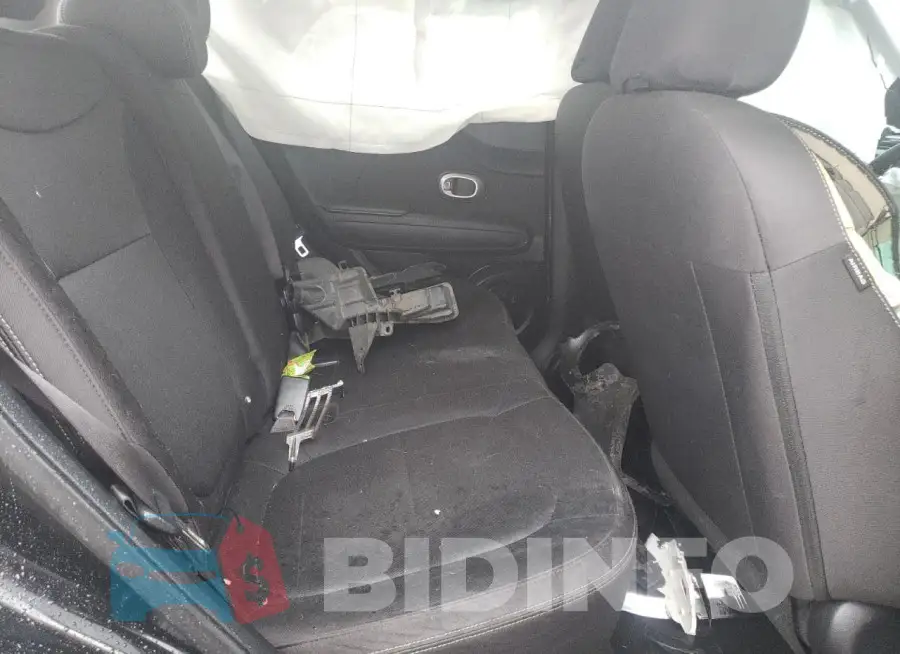 KNDJN2A28G7356831 Photo# 6