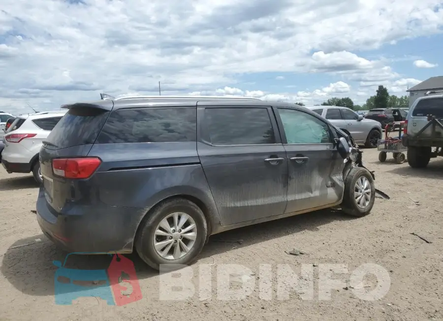 KNDMB5C19H6329852 Photo# 3