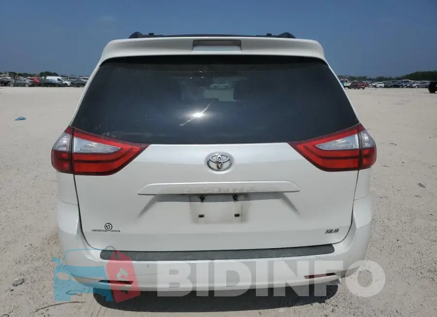5TDYK3DC7FS686868 Photo# 6