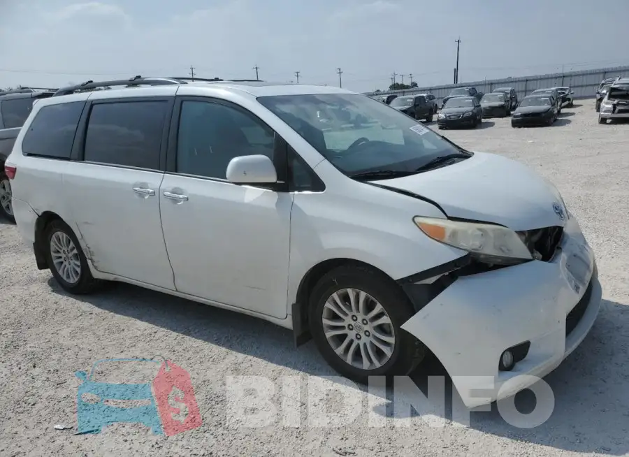 5TDYK3DC7FS686868 Photo# 4