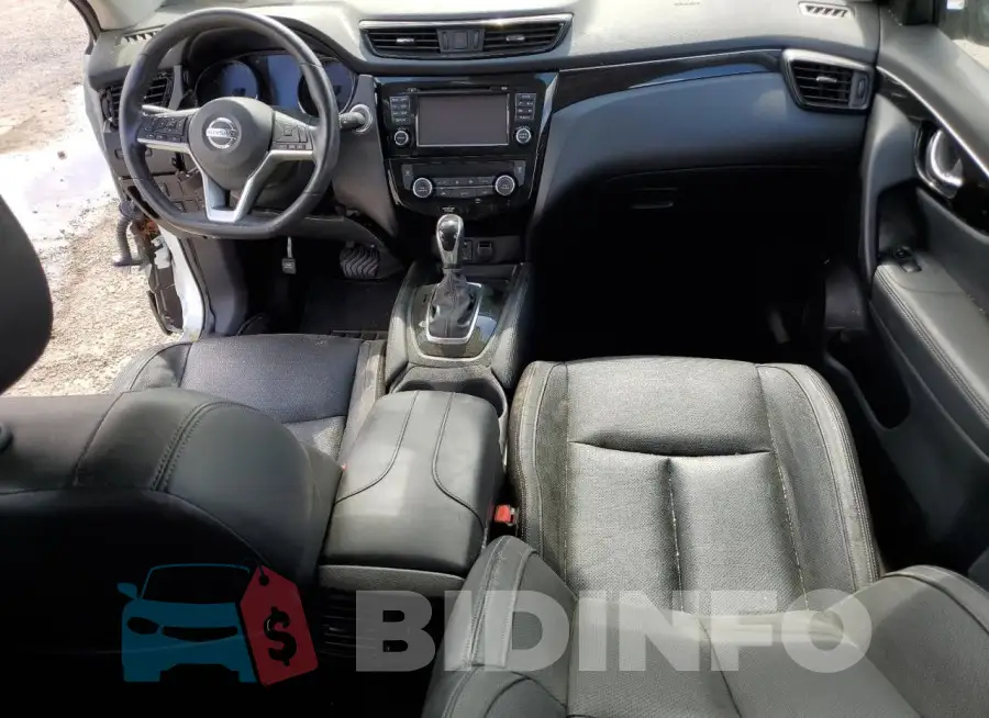 JN1BJ1CRXHW108708 Photo# 8