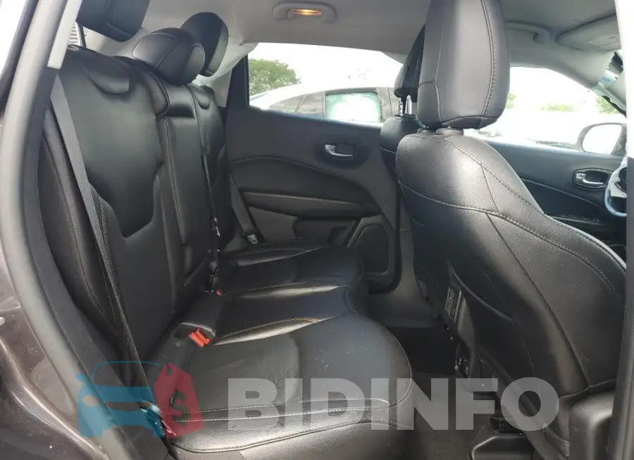 3C4NJDCB7MT553681 Photo# 11