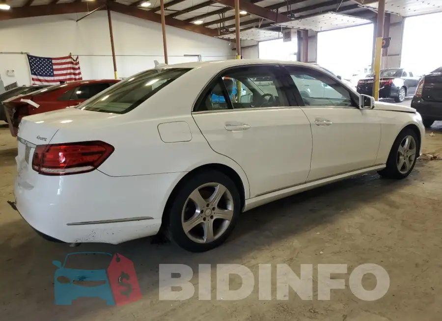 WDDHF8JB0FB135336 Photo# 3