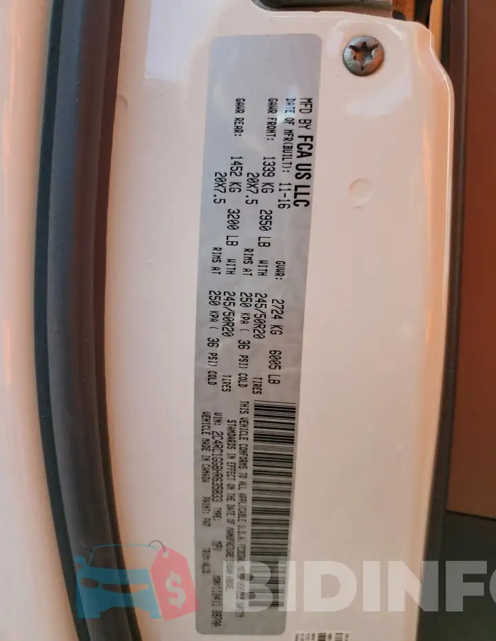 2C4RC1GG8HR635833 Photo# 14