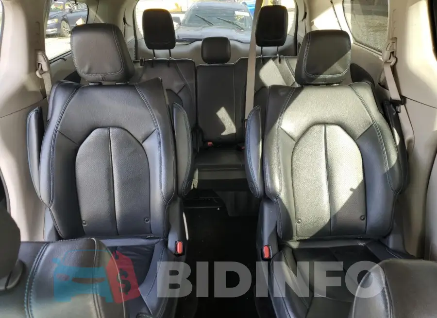 2C4RC1L79MR593883 Photo# 10