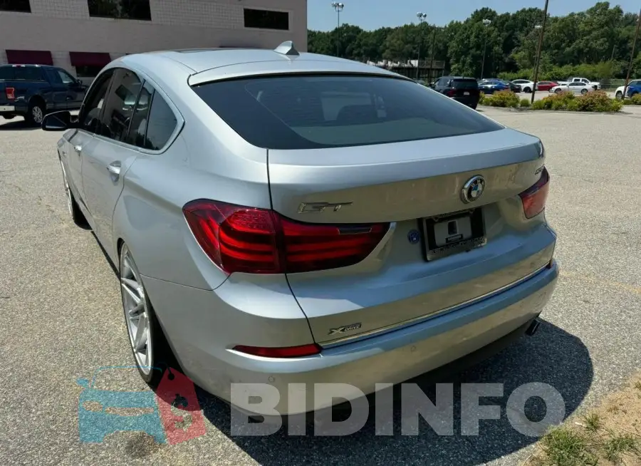 WBA5M4C56GD186829 Photo# 3