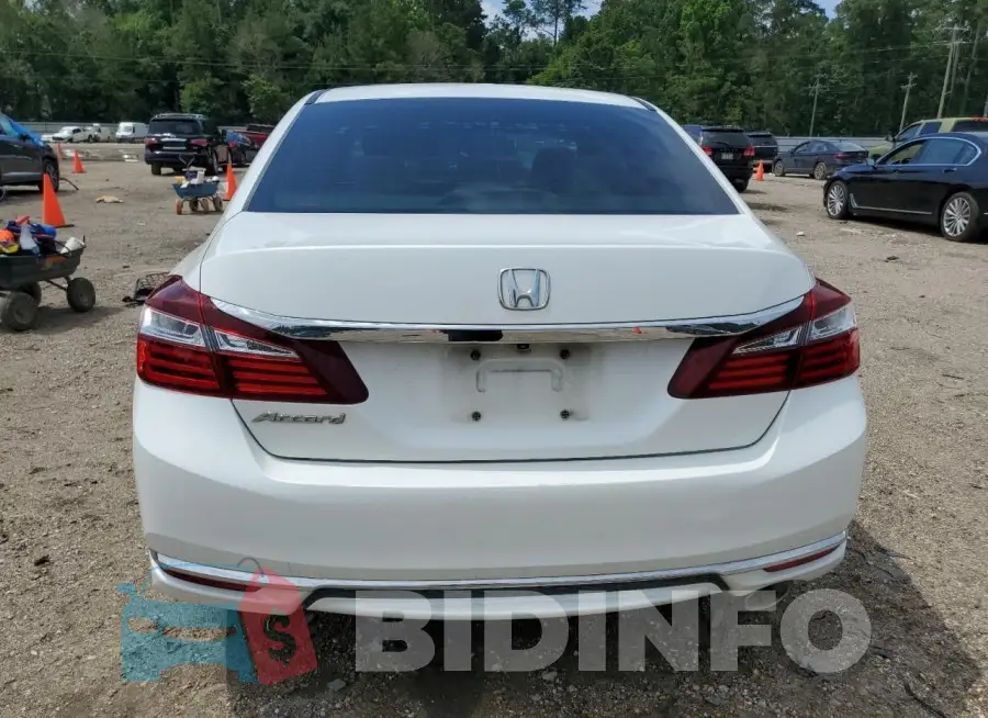 1HGCR2F38HA180884 Photo# 6