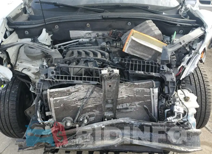 1V2LR2CA4KC600720 Photo# 12