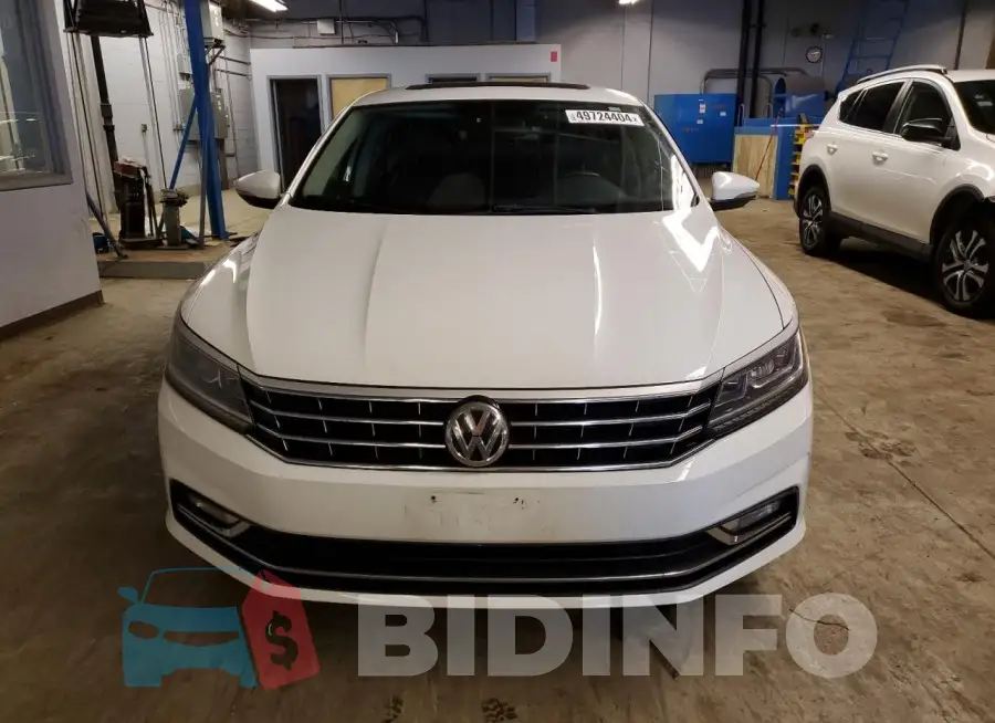 1VWBS7A39GC021875 Photo# 5