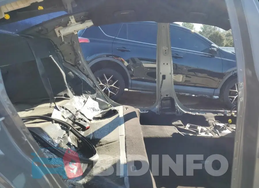 2C3CDXCT2JH129391 Photo# 10