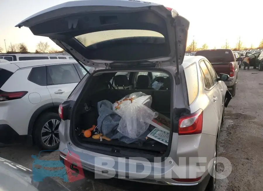 3GNAXUEV5LS528245 Photo# 6