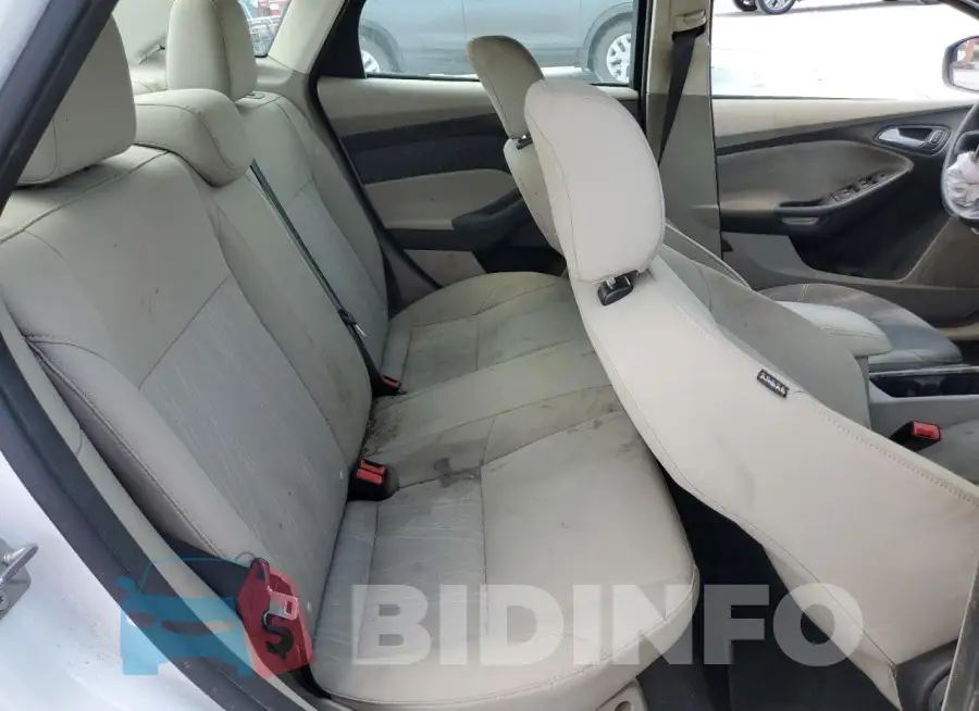 1FADP3F27HL342004 Photo# 10
