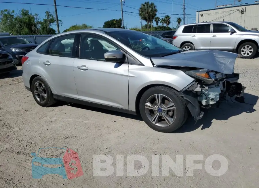 1FADP3FE5GL371302 Photo# 4