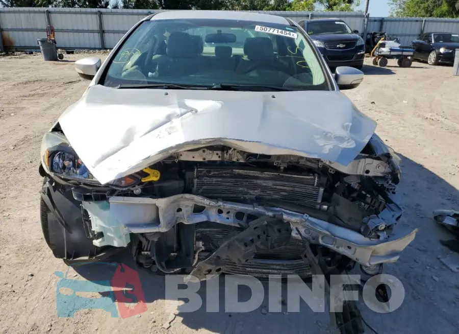 1FADP3FE5GL371302 Photo# 5