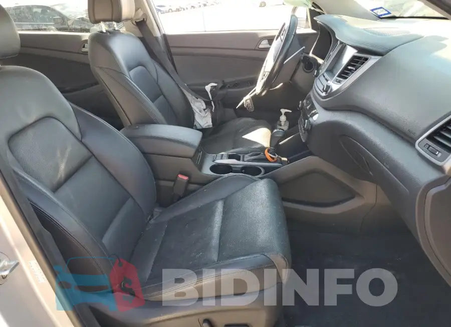 KM8J33A22GU108096 Photo# 7