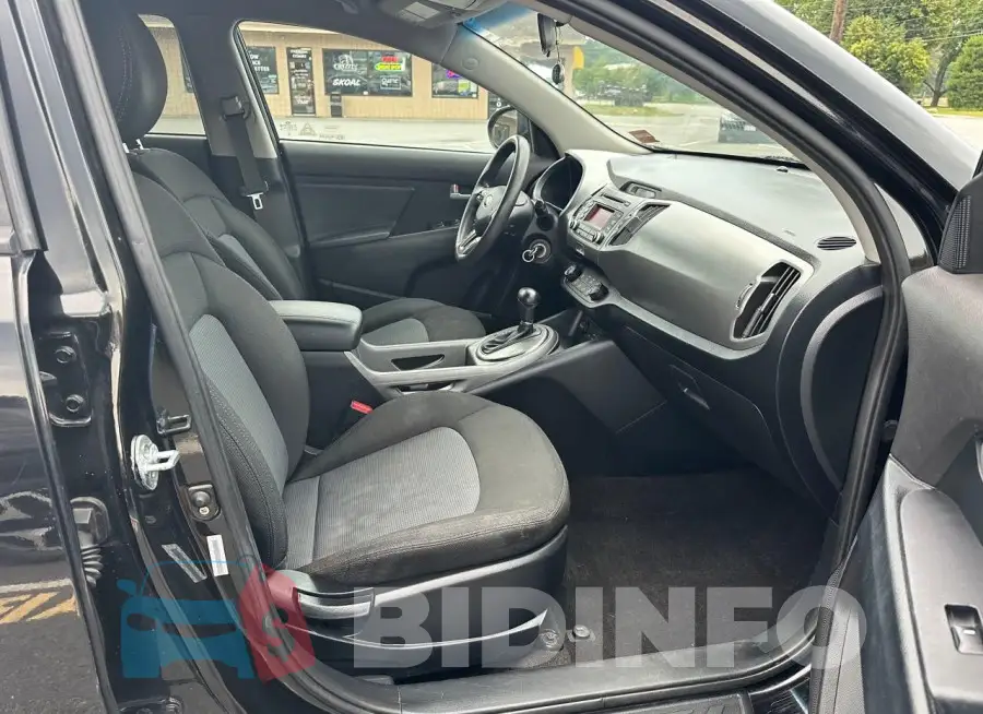 KNDPB3AC6F7738582 Photo# 5