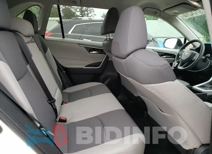 2T3P1RFV5PW335182 Photo# 11