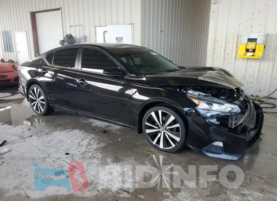 1N4BL4CV1KC151709 Photo# 4