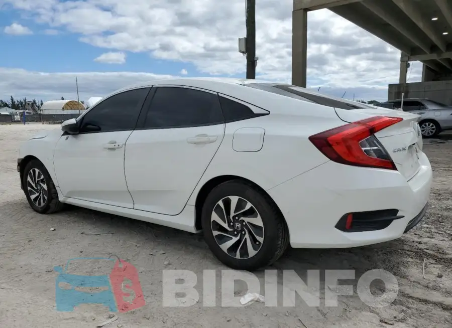 2HGFC2F77GH575785 Photo# 2