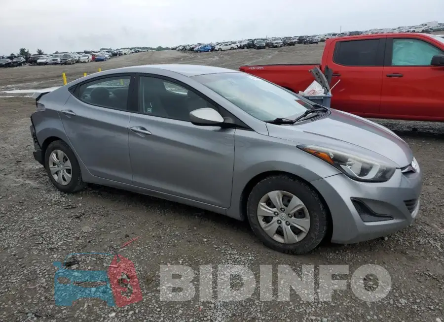 5NPDH4AE9GH702018 Photo# 4