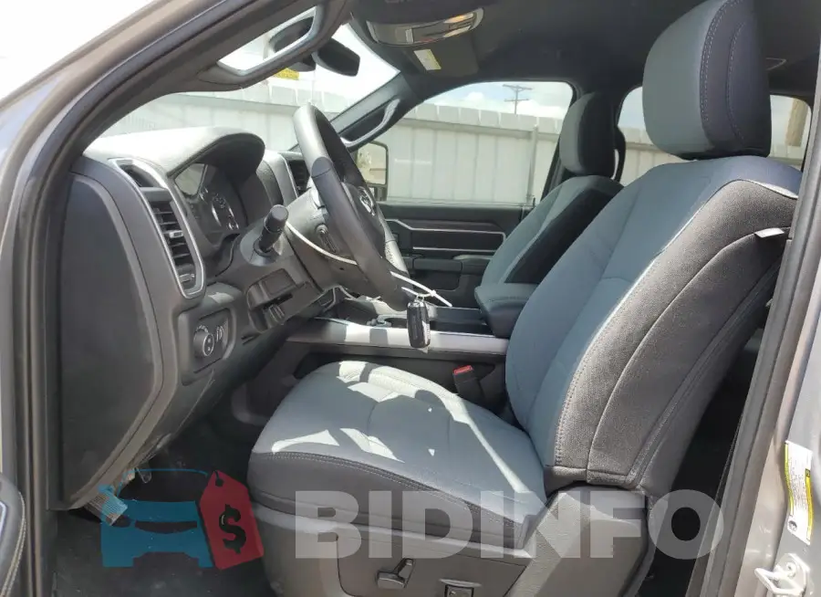 3C63R3HL8RG281113 Photo# 7