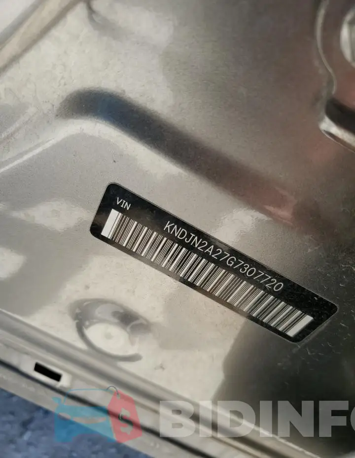 KNDJN2A27G7307720 Photo# 12
