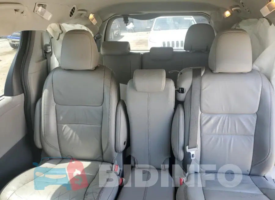 5TDYK3DC7GS749324 Photo# 10