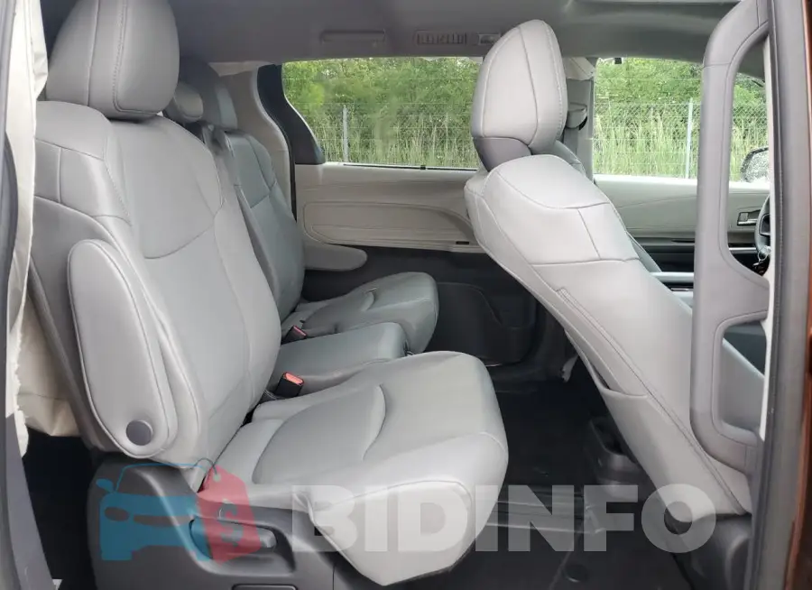 5TDYRKEC8RS181575 Photo# 11