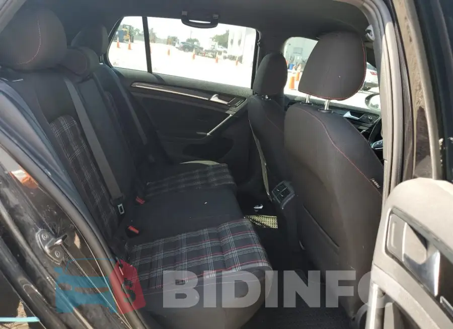 3VW5T7AU3HM019140 Photo# 10