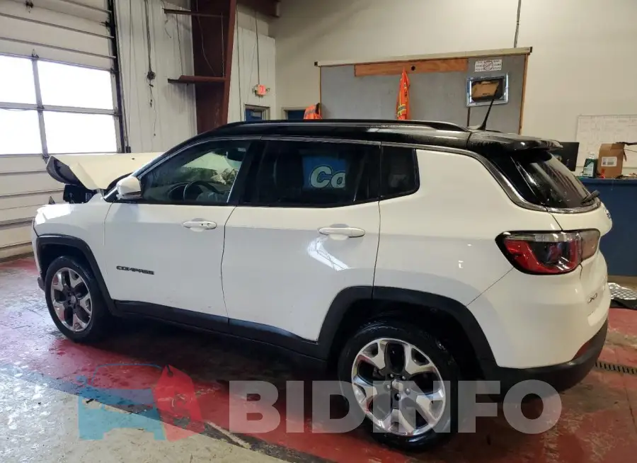 3C4NJDCB5LT160969 Photo# 2