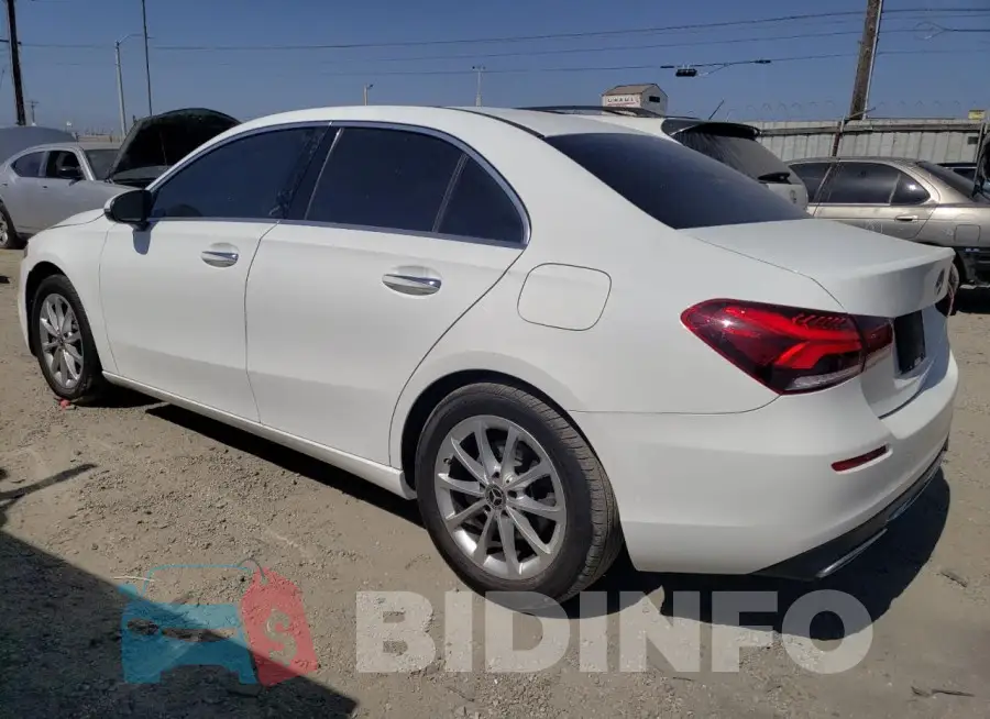 WDD3G4EB5KW025556 Photo# 2