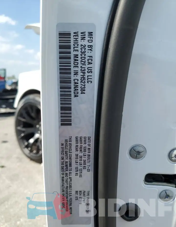 2C3CDZFJ3PH527384 Photo# 13