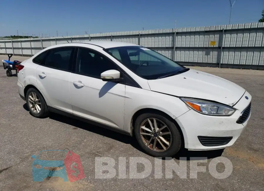 1FADP3F21GL261174 Photo# 4