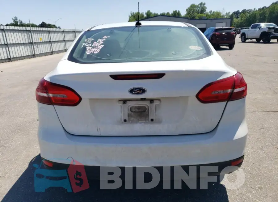 1FADP3F21GL261174 Photo# 6