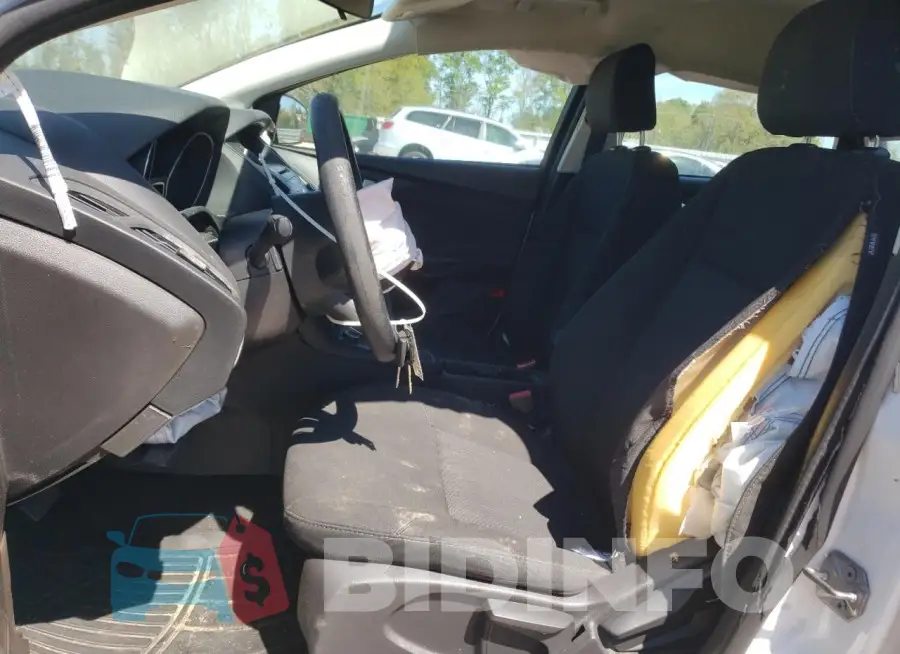 1FADP3K23GL373044 Photo# 7
