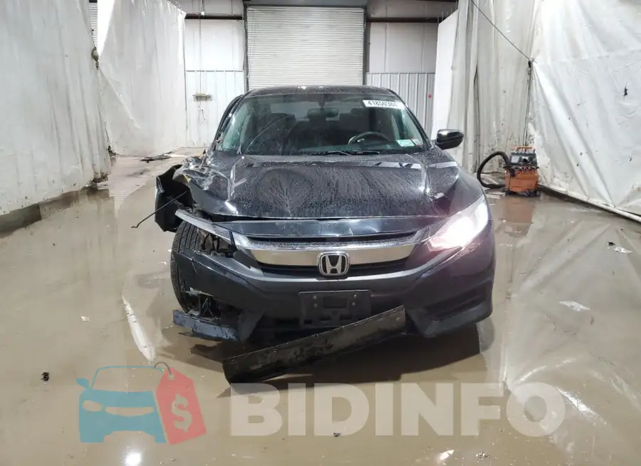 19XFC2F71HE216718 Photo# 5