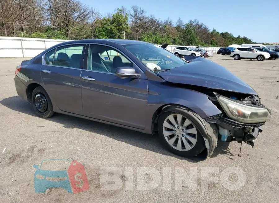 1HGCR2F82FA150868 Photo# 4