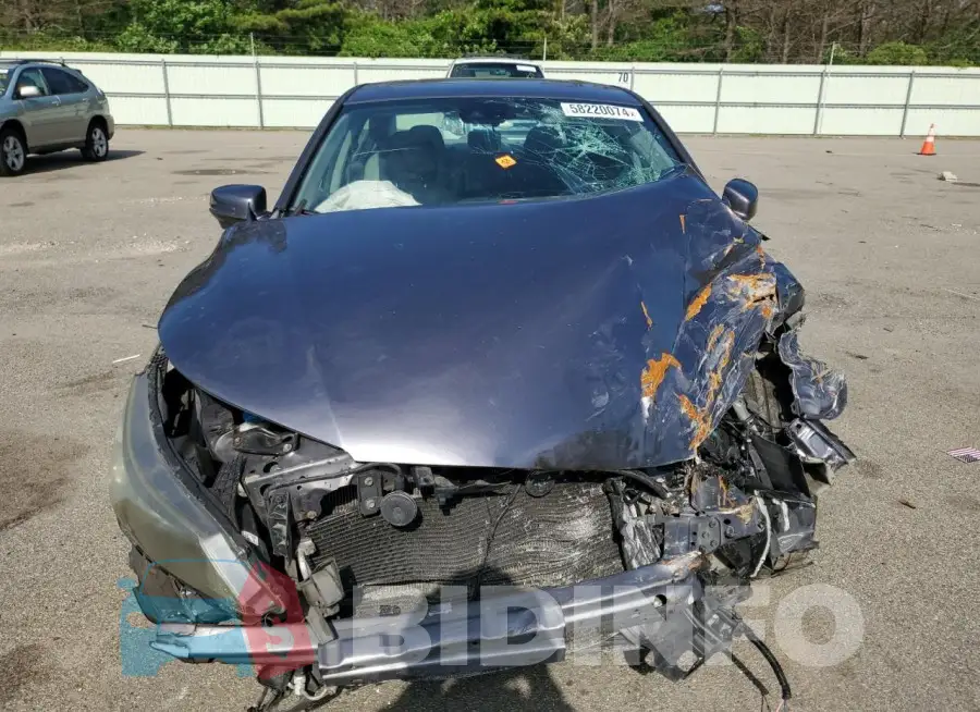 1HGCR2F82FA150868 Photo# 5