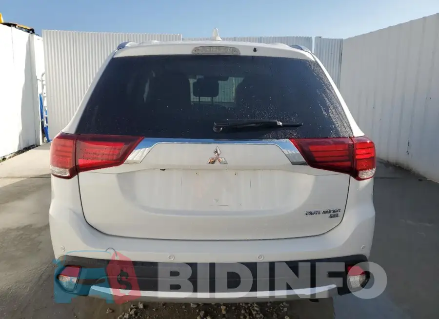 JA4AD3A35JZ014504 Photo# 6