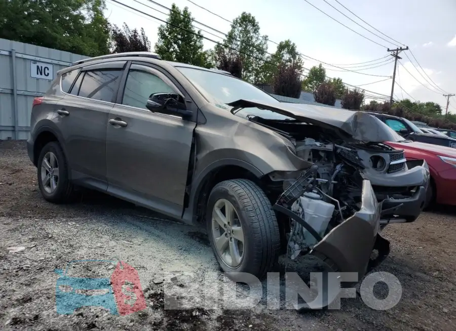 JTMRFREV1FD155916 Photo# 4