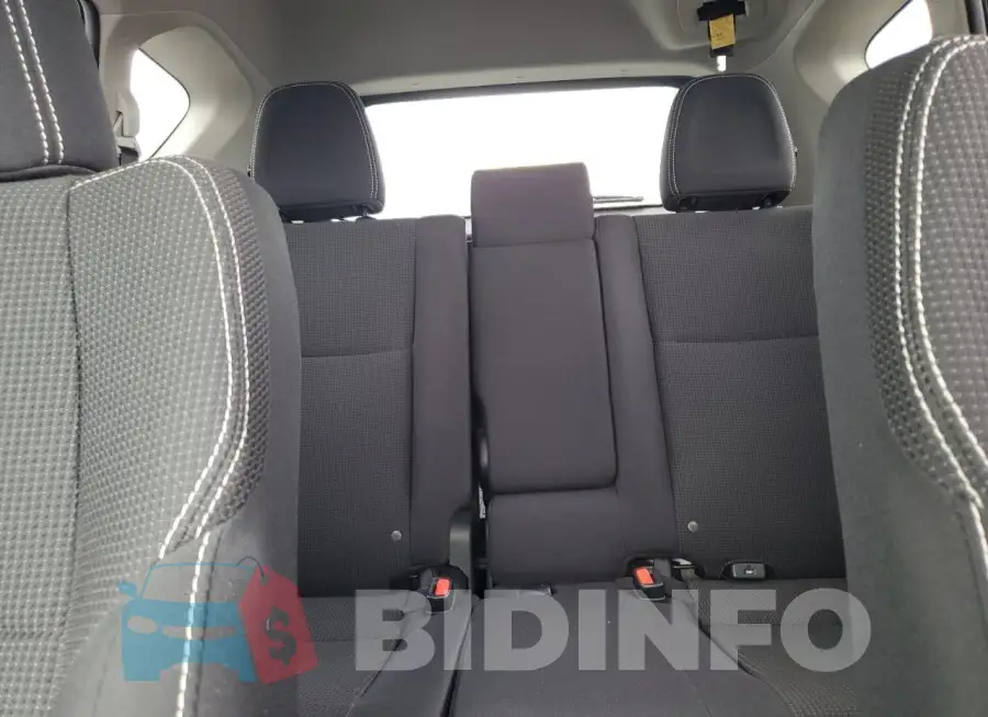 JTMWFREV2JD111516 Photo# 10