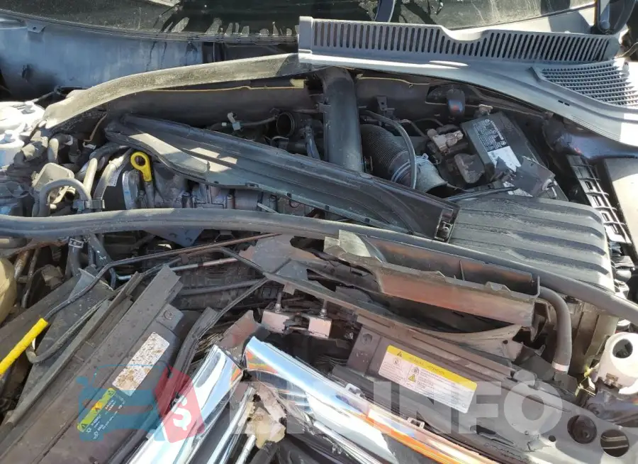 3VWC57BU4LM104111 Photo# 11