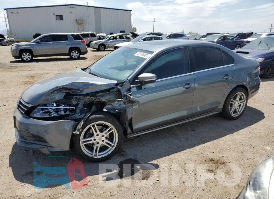 3VWD67AJ7GM415000 Photo# 1