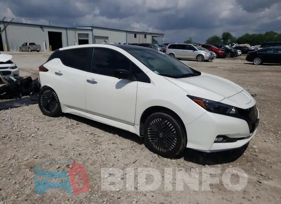 1N4CZ1CV4PC557816 Photo# 4
