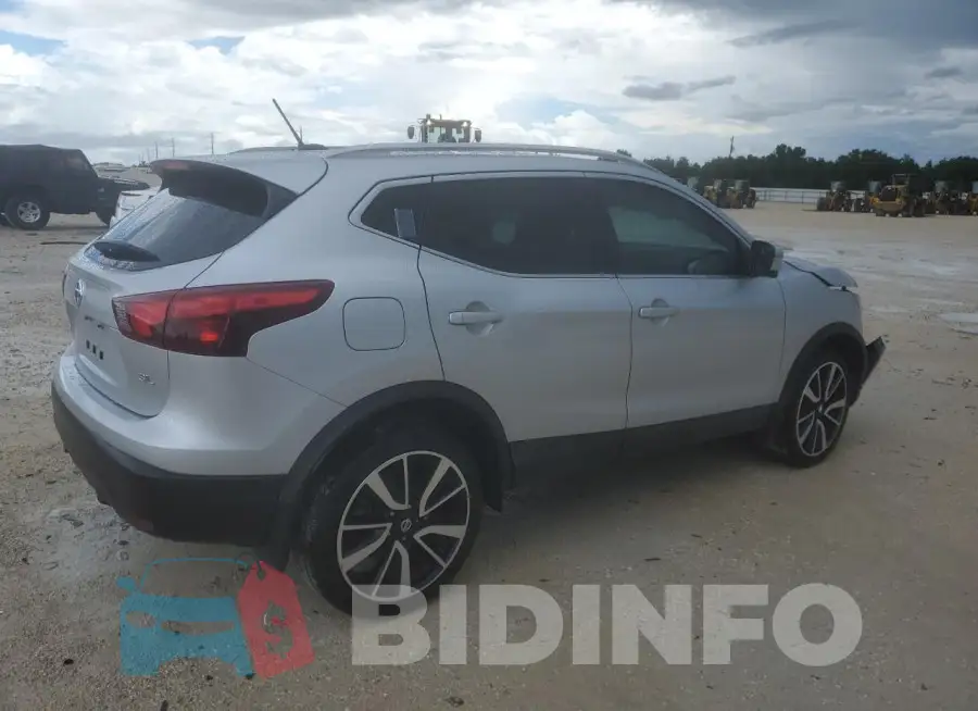 JN1BJ1CP9HW020196 Photo# 3